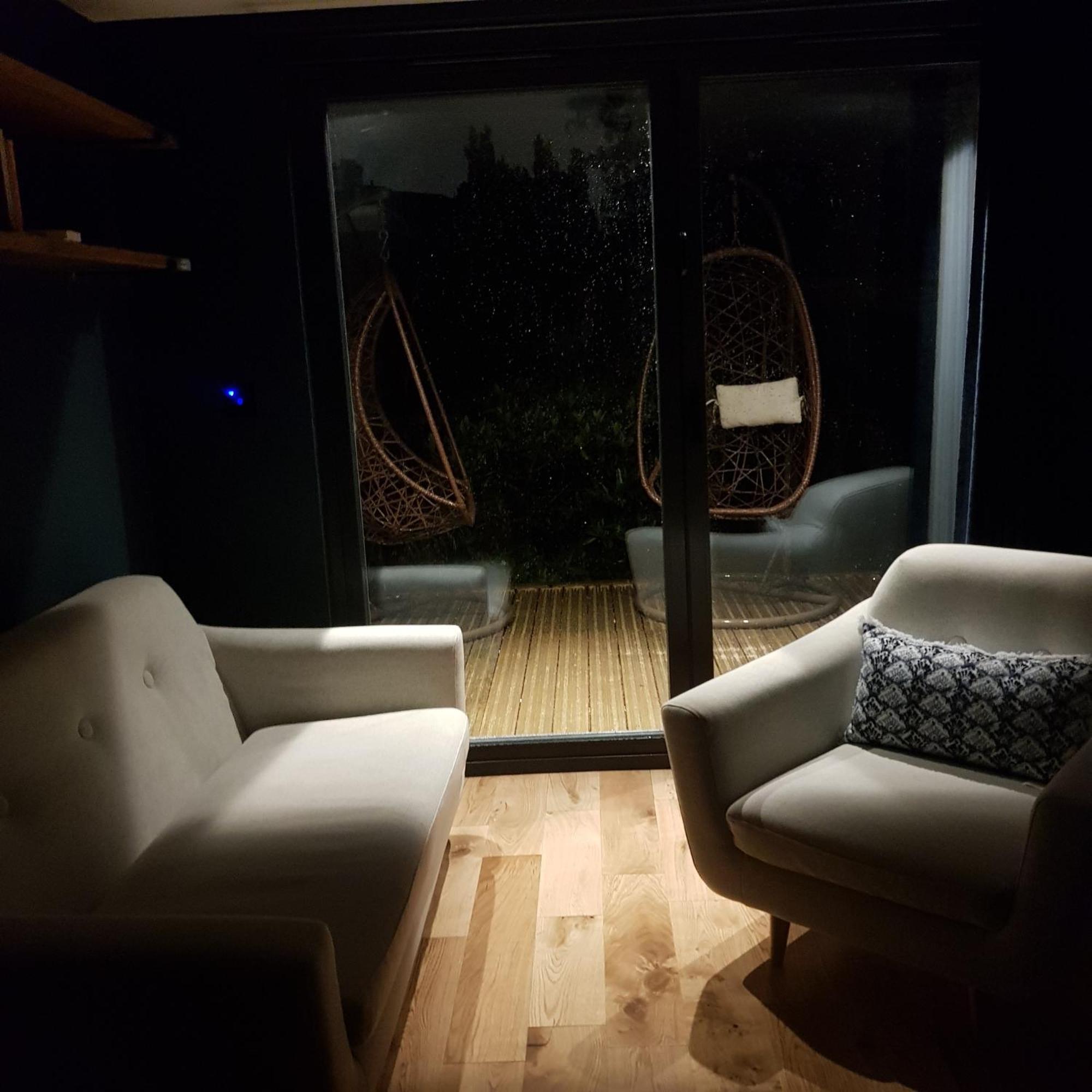 Modern 1-Bed Apartment, Plus Parking, Near Oxford And The Jr Εξωτερικό φωτογραφία
